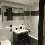 Moderne 3-zimmer-wohnung 6 Gaeste U-bahn Zur Messe Parkplatz *