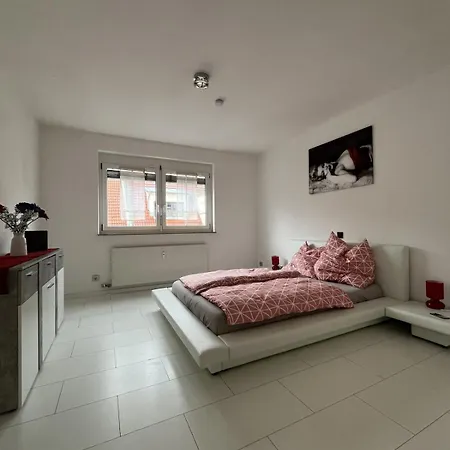 Moderne 3-zimmer-wohnung 6 Gaeste U-bahn Zur Messe Parkplatz * Fuerth