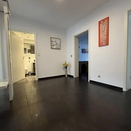 Apartment Moderne 3-zimmer-wohnung 6 Gaeste U-bahn Zur Messe Parkplatz Fuerth