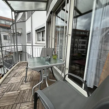 Moderne 3-zimmer-wohnung 6 Gaeste U-bahn Zur Messe Parkplatz Apartment *