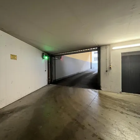 Moderne 3-zimmer-wohnung 6 Gaeste U-bahn Zur Messe Parkplatz *