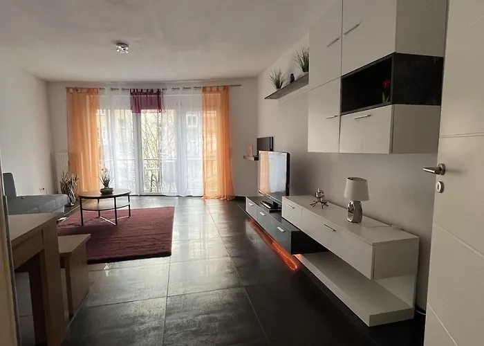 Apartment Moderne 3-zimmer-wohnung 6 Gaeste U-bahn Zur Messe Parkplatz *