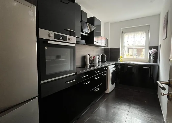 Moderne 3-zimmer-wohnung 6 Gaeste U-bahn Zur Messe Parkplatz Apartment