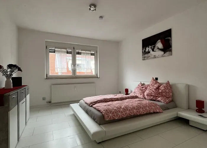 Moderne 3-zimmer-wohnung 6 Gaeste U-bahn Zur Messe Parkplatz * Fuerth