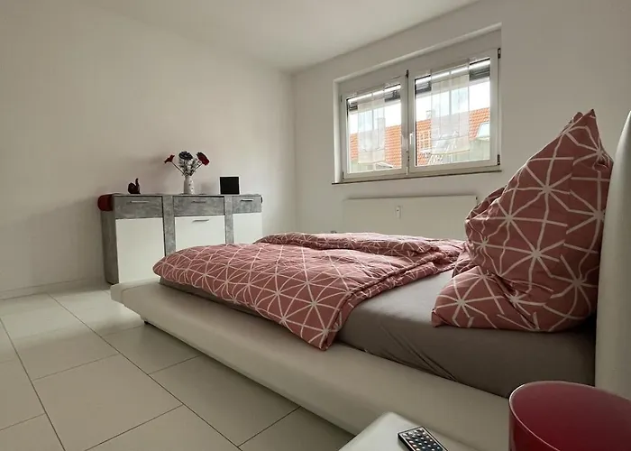 Moderne 3-zimmer-wohnung 6 Gaeste U-bahn Zur Messe Parkplatz