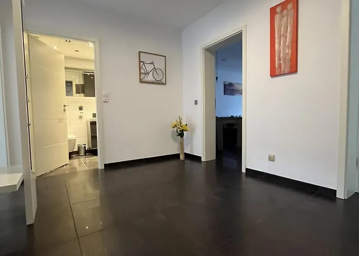 Apartment Moderne 3-zimmer-wohnung 6 Gaeste U-bahn Zur Messe Parkplatz Fuerth