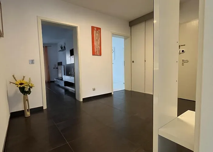 Moderne 3-zimmer-wohnung 6 Gaeste U-bahn Zur Messe Parkplatz Apartment